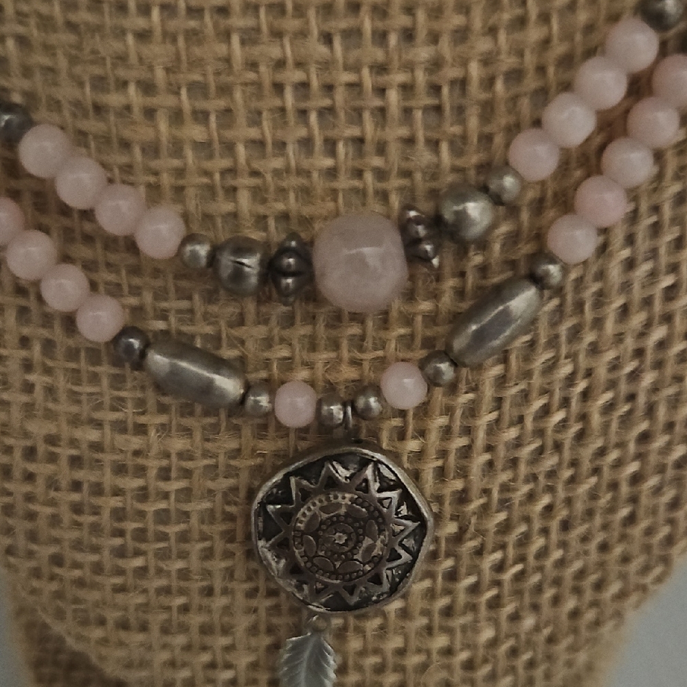 Unique Native American Inspired and Beaded Necklace. See The Craftmanship!!! - Picture 3 of 9